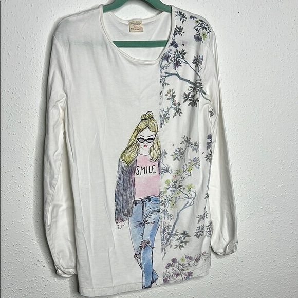 Zara White Long Sleeve Tee with Graphic Print and Floral Accents - Picture 2 of 6